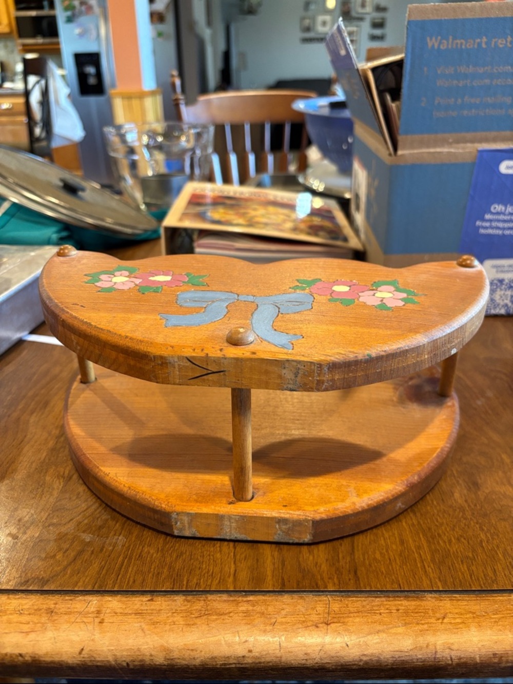 Wooden Paper Plate Holder with Floral and Blue Bow hand painted. Hangs on wall - Picture 6 of 7